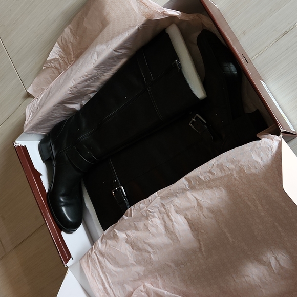 Bandolino Black Leather Knee High Boots - Picture 13 of 15